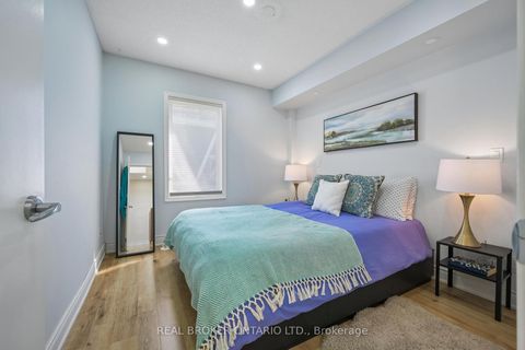 Photo 15 at 1011 - 18 Laidlaw Street, South Parkdale, Toronto
