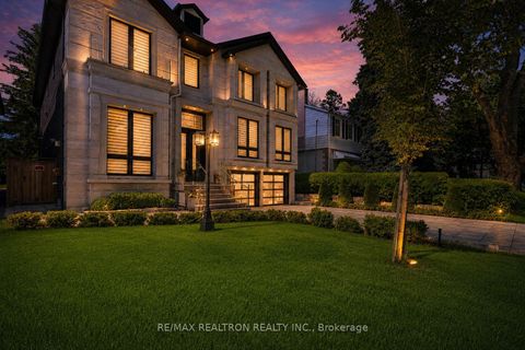 Photo 1 at 316 Parkview Avenue, Willowdale East, Toronto