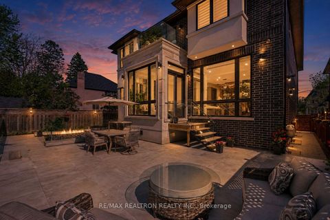Photo 2 at 316 Parkview Avenue, Willowdale East, Toronto