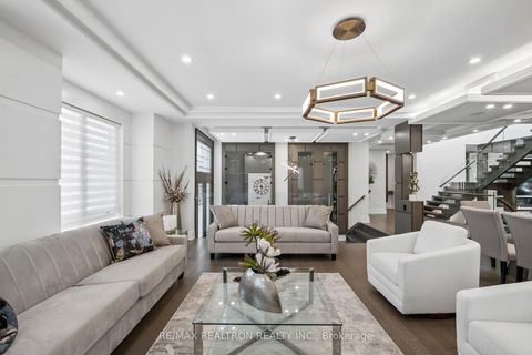 Photo 9 at 316 Parkview Avenue, Willowdale East, Toronto