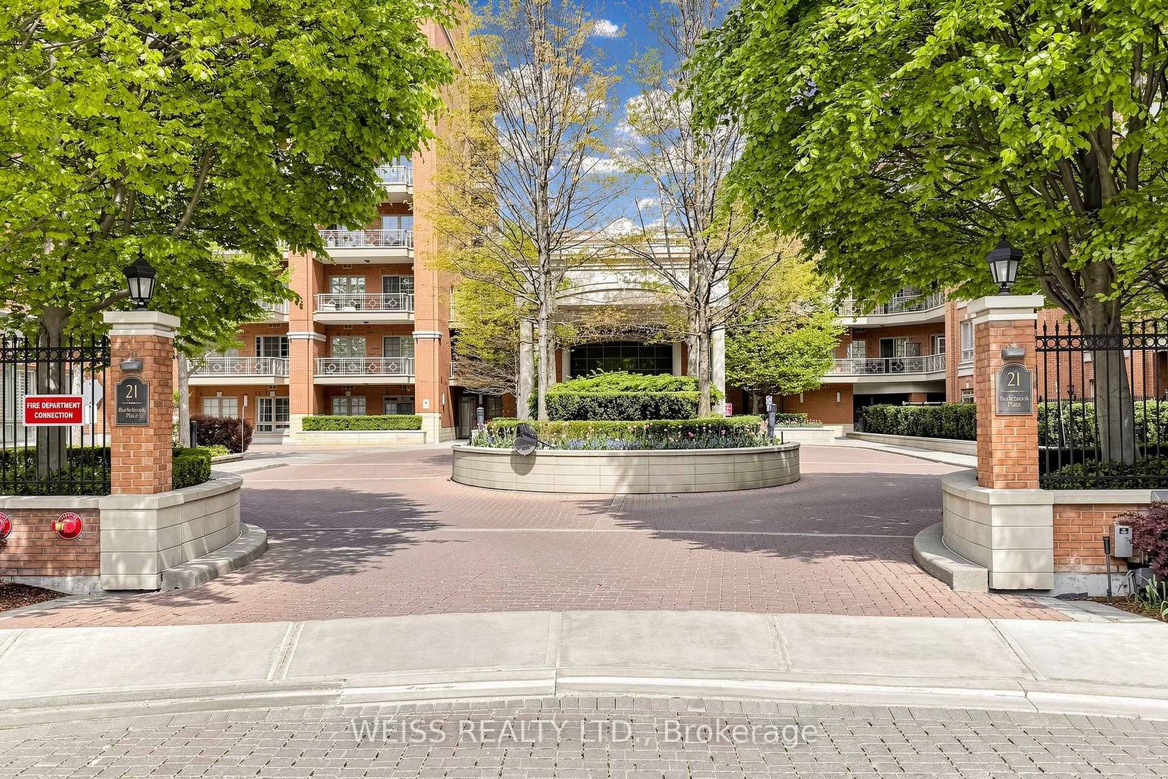 114 - 21 Burkebrook Place, York Mills, Toronto 