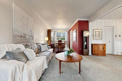 Photo 6 at 22 Woodgrove Drive, West Hill, Toronto