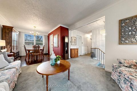 Photo 7 at 22 Woodgrove Drive, West Hill, Toronto