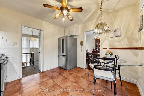 Photo 12 at 22 Woodgrove Drive, West Hill, Toronto