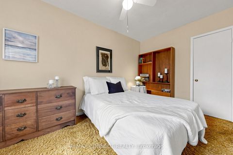 Photo 20 at 22 Woodgrove Drive, West Hill, Toronto