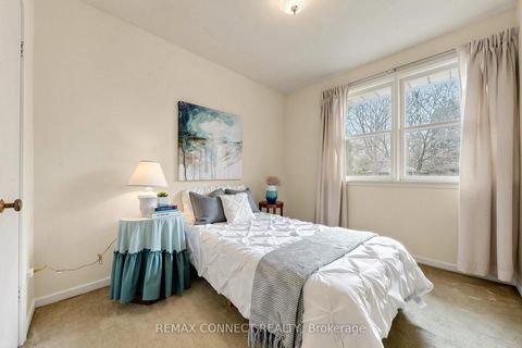 Photo 21 at 22 Woodgrove Drive, West Hill, Toronto