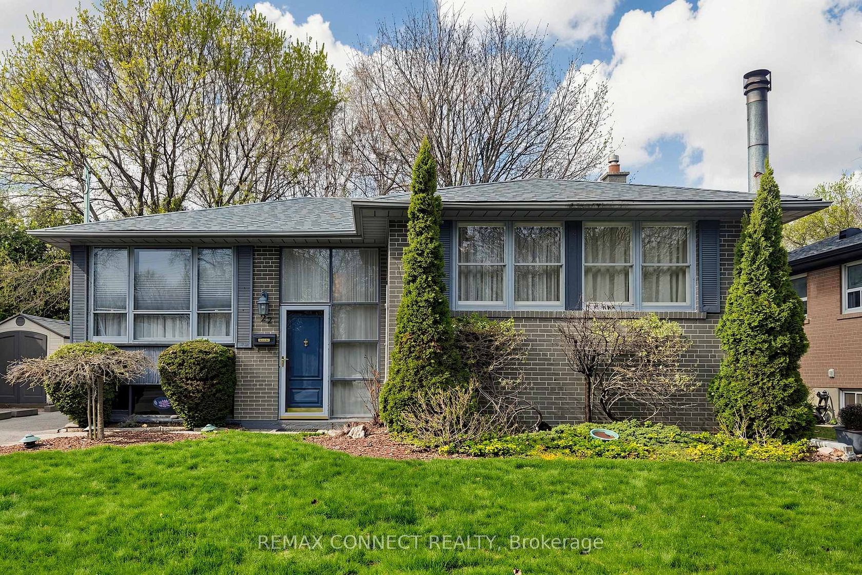 22 Woodgrove Drive, West Hill, Toronto 