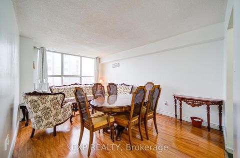 Photo 7 at 402 - 50 Lotherton Pathway, Glen Park, Toronto