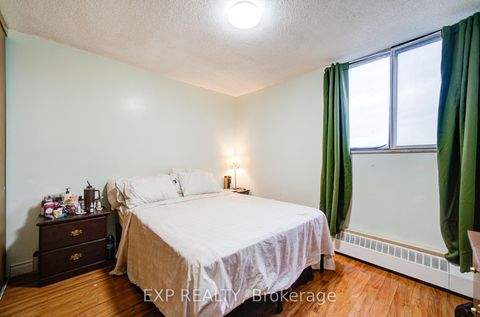Photo 14 at 402 - 50 Lotherton Pathway, Glen Park, Toronto