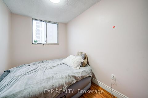 Photo 21 at 402 - 50 Lotherton Pathway, Glen Park, Toronto