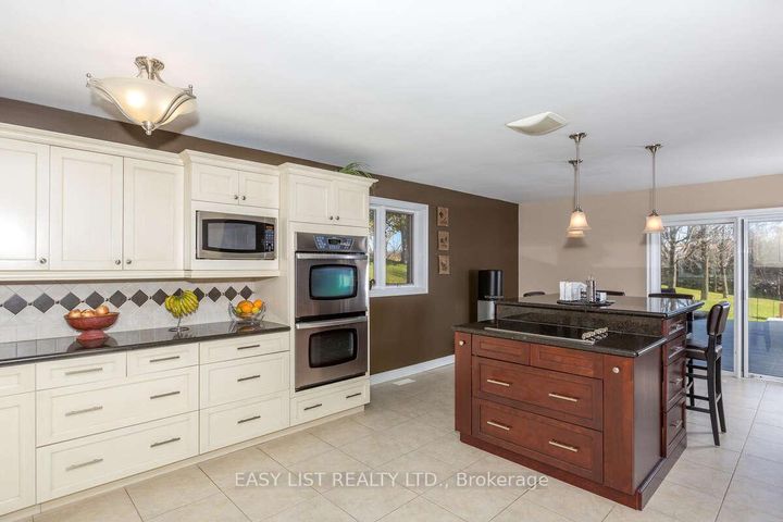 Photo 6 at 5 Worden View, Rural Halton Hills, Halton Hills