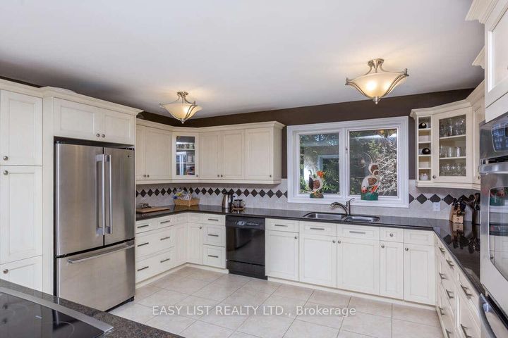 Photo 10 at 5 Worden View, Rural Halton Hills, Halton Hills