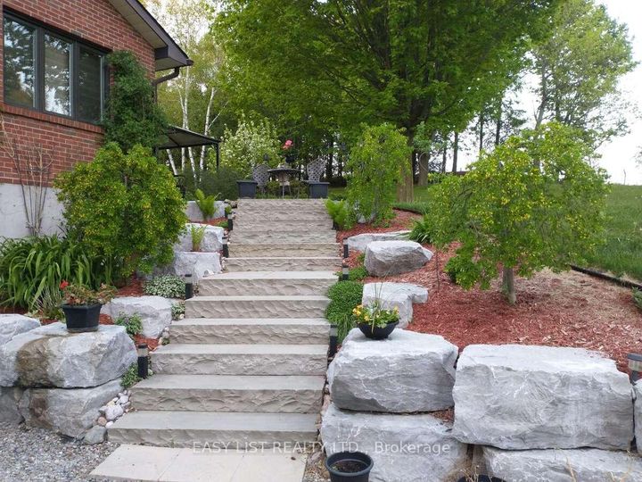 Photo 30 at 5 Worden View, Rural Halton Hills, Halton Hills