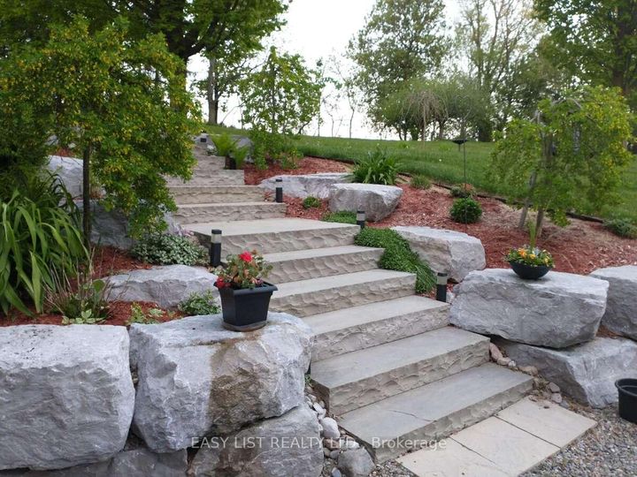 Photo 33 at 5 Worden View, Rural Halton Hills, Halton Hills