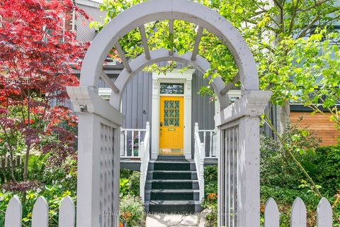 Photo 1 at 6 Bowman Street, South St. James Town, Toronto