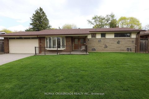Photo 3 at 83 Pegasus Trail, Woburn, Toronto