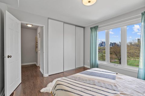 Photo 17 at 4 - 2 Withrow Avenue, North Riverdale, Toronto