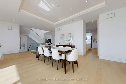 Photo 13 at 128 Anndale Drive, Willowdale East, Toronto