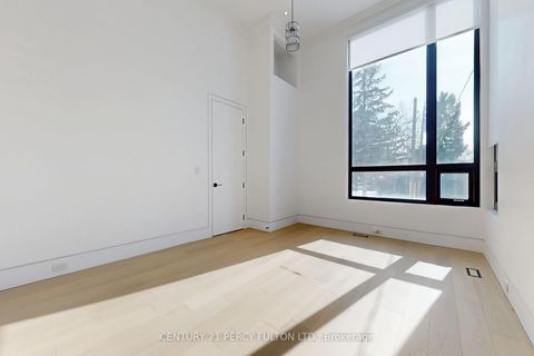 Photo 23 at 128 Anndale Drive, Willowdale East, Toronto