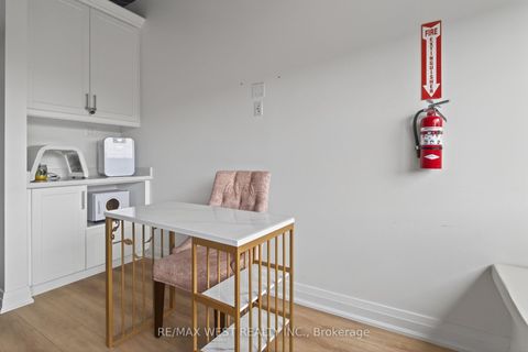 Photo 27 at 10 - 160 Cidermill Avenue, Concord, Vaughan