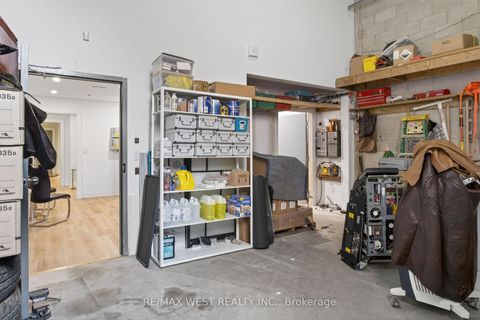 Photo 34 at 10 - 160 Cidermill Avenue, Concord, Vaughan