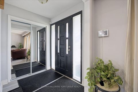 Photo 4 at 30 Briarbluff Avenue, West Hill, Toronto