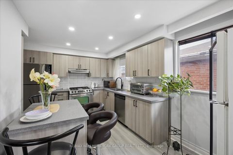 Photo 12 at 30 Briarbluff Avenue, West Hill, Toronto