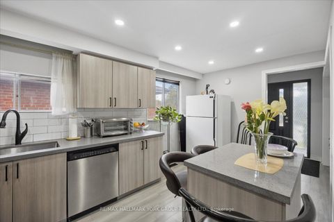 Photo 15 at 30 Briarbluff Avenue, West Hill, Toronto