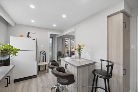 Photo 16 at 30 Briarbluff Avenue, West Hill, Toronto