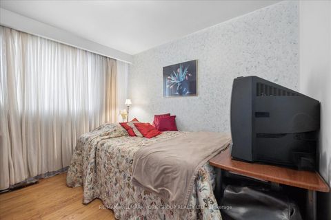 Photo 19 at 30 Briarbluff Avenue, West Hill, Toronto