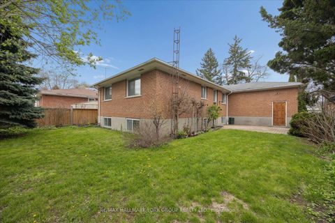 Photo 38 at 30 Briarbluff Avenue, West Hill, Toronto