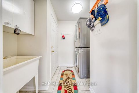Photo 19 at 42 Grand Oak Drive, Oak Ridges, Richmond Hill