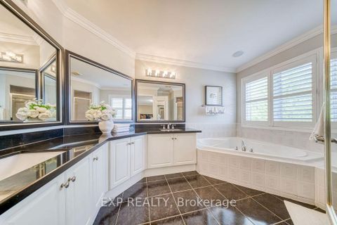 Photo 25 at 42 Grand Oak Drive, Oak Ridges, Richmond Hill