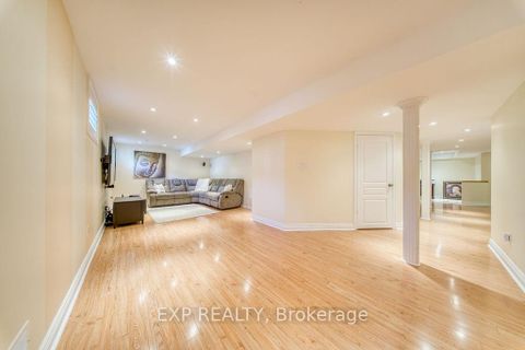 Photo 38 at 42 Grand Oak Drive, Oak Ridges, Richmond Hill