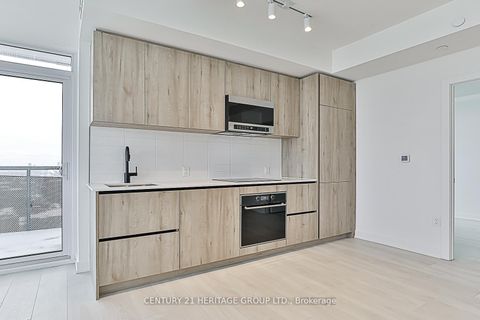 Photo 4 at 2311 - 117 Broadway Avenue, Mount Pleasant West, Toronto