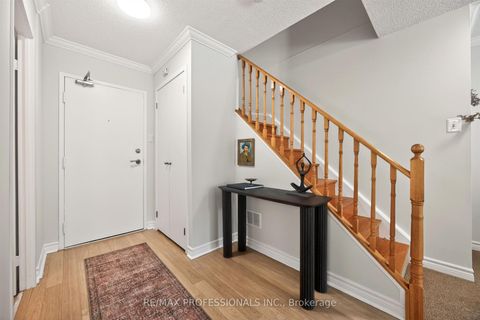 Photo 4 at 122 - 80 Quebec Avenue, High Park North, Toronto