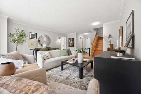 Photo 10 at 122 - 80 Quebec Avenue, High Park North, Toronto