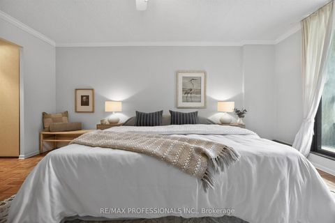 Photo 19 at 122 - 80 Quebec Avenue, High Park North, Toronto