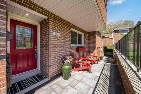 Photo 1 at 123 - 90 Edgewood Avenue, Woodbine Corridor, Toronto