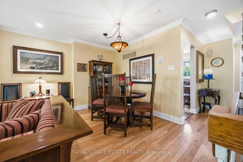 Photo 5 at 123 - 90 Edgewood Avenue, Woodbine Corridor, Toronto