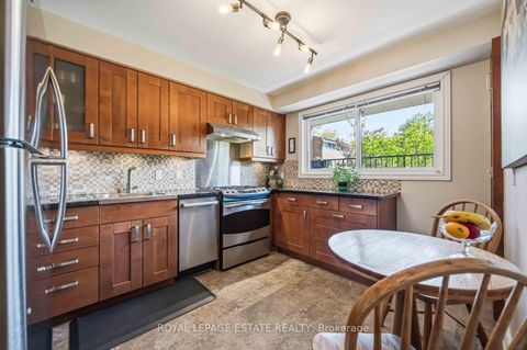 Photo 6 at 123 - 90 Edgewood Avenue, Woodbine Corridor, Toronto