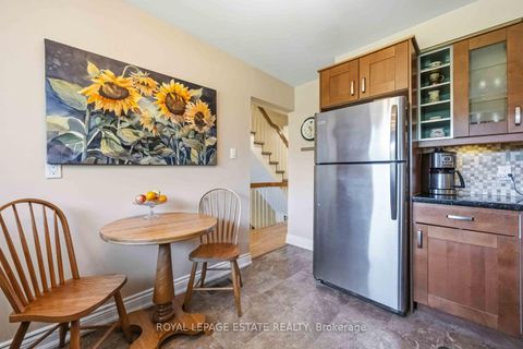 Photo 8 at 123 - 90 Edgewood Avenue, Woodbine Corridor, Toronto