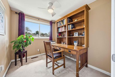 Photo 14 at 123 - 90 Edgewood Avenue, Woodbine Corridor, Toronto