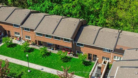 Photo 28 at 123 - 90 Edgewood Avenue, Woodbine Corridor, Toronto
