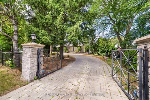 Photo 0 at 318 Centre Street, Uplands, Vaughan