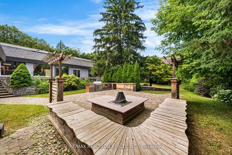 Photo 11 at 318 Centre Street, Uplands, Vaughan