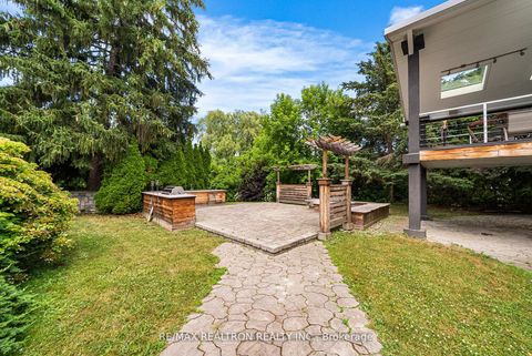Photo 21 at 318 Centre Street, Uplands, Vaughan