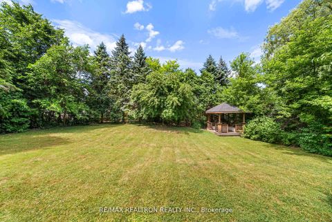 Photo 23 at 318 Centre Street, Uplands, Vaughan