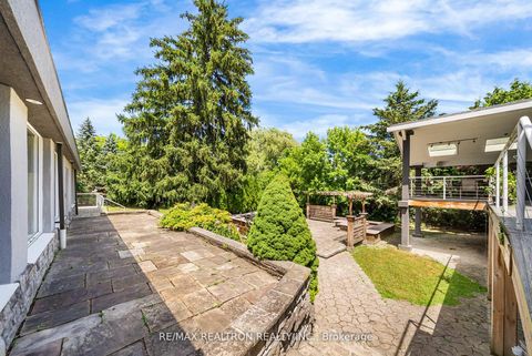 Photo 28 at 318 Centre Street, Uplands, Vaughan