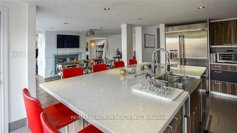 Photo 42 at 318 Centre Street, Uplands, Vaughan